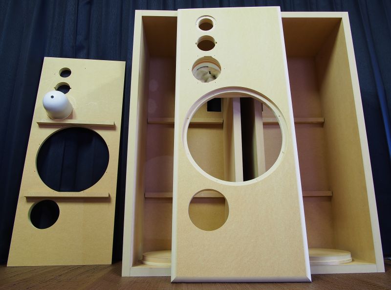 380薄型エンクロージャーの画像