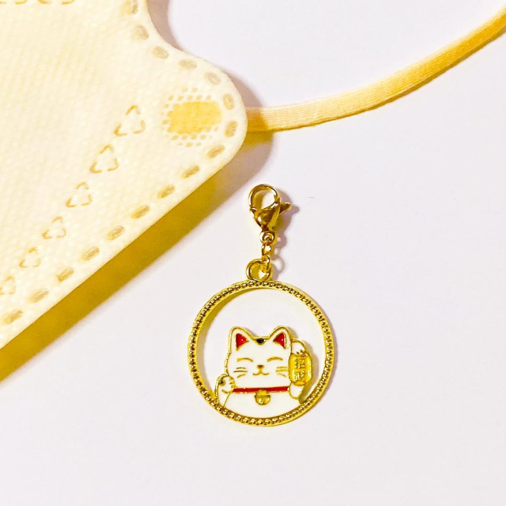 招き猫チャームの画像