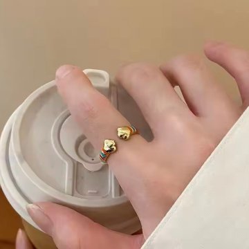 にじ猫リングの画像