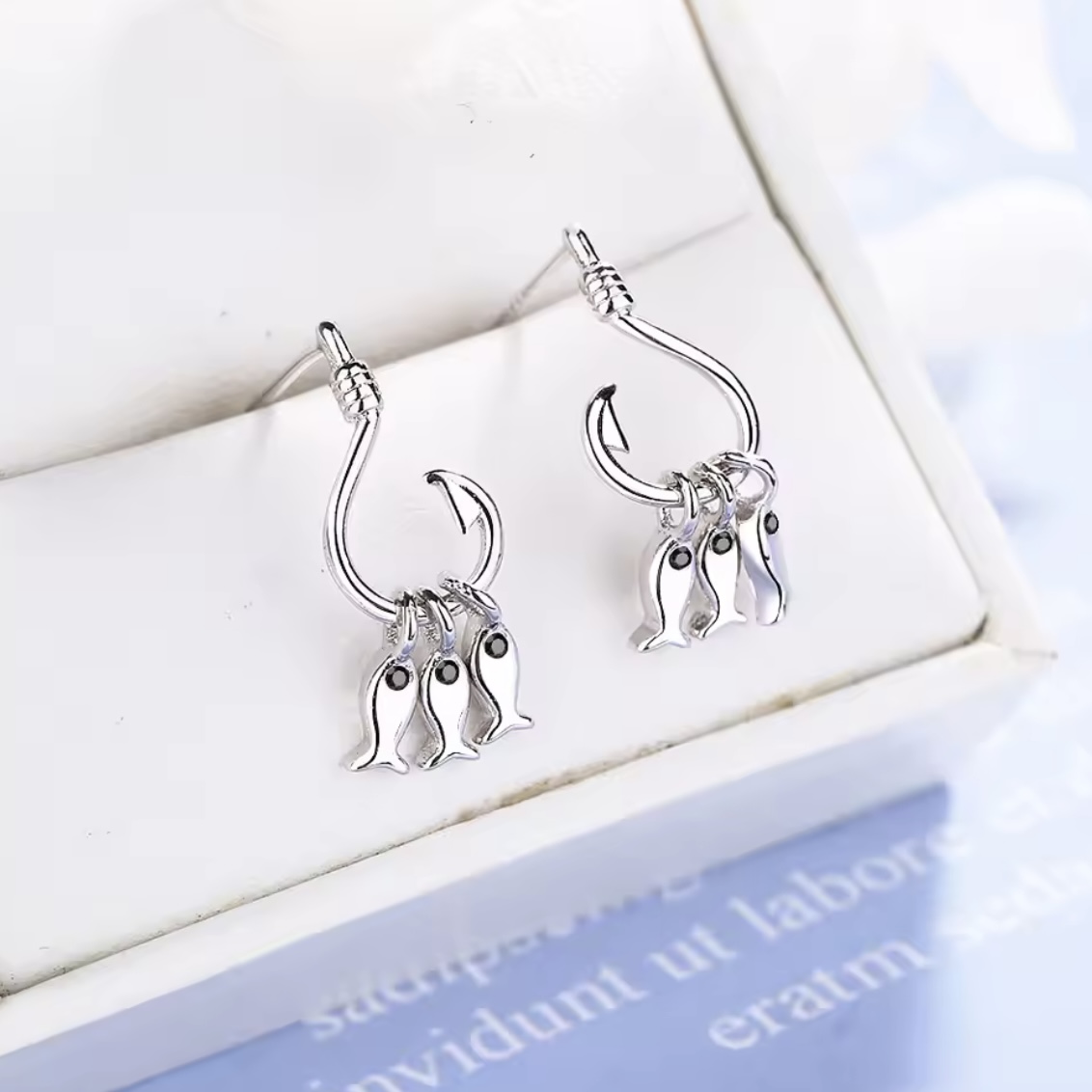 魚ピアス*シルバーの画像