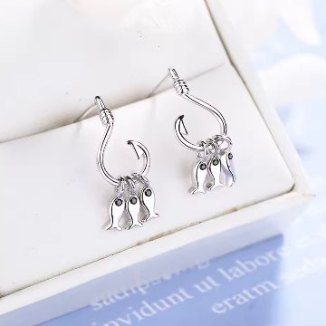 魚ピアス*シルバーの画像