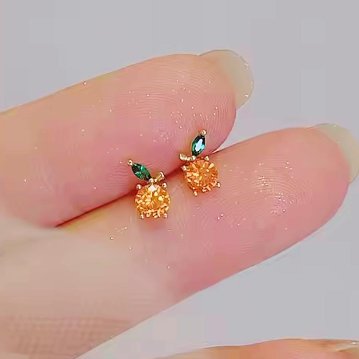 【1点】オレンジピアス*ゴールドの画像