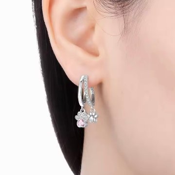 【1点】肉球リングピアス*ピンクの画像
