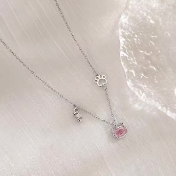 猫ネックレス*ピンク＆クリアの画像