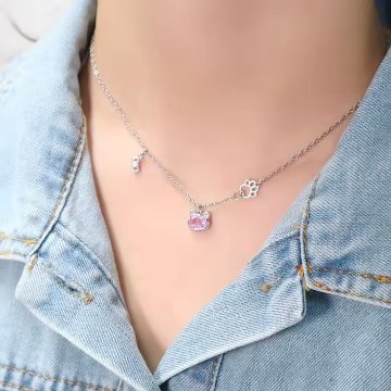 猫ネックレス*ピンク＆クリアの画像