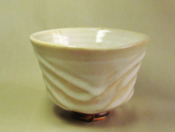 白釉結び高台茶碗（夕彩）　桐箱付き画像