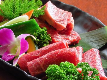 米沢牛 赤身 (焼肉用) / 脂身が少なく低糖･低カロリーでブランド牛をお楽しみいただけます。の画像