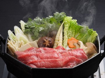 【お歳暮・冬ギフト・お年賀】 米沢牛 赤身 (すき焼き用) / ギフト包装でお送りします。の画像