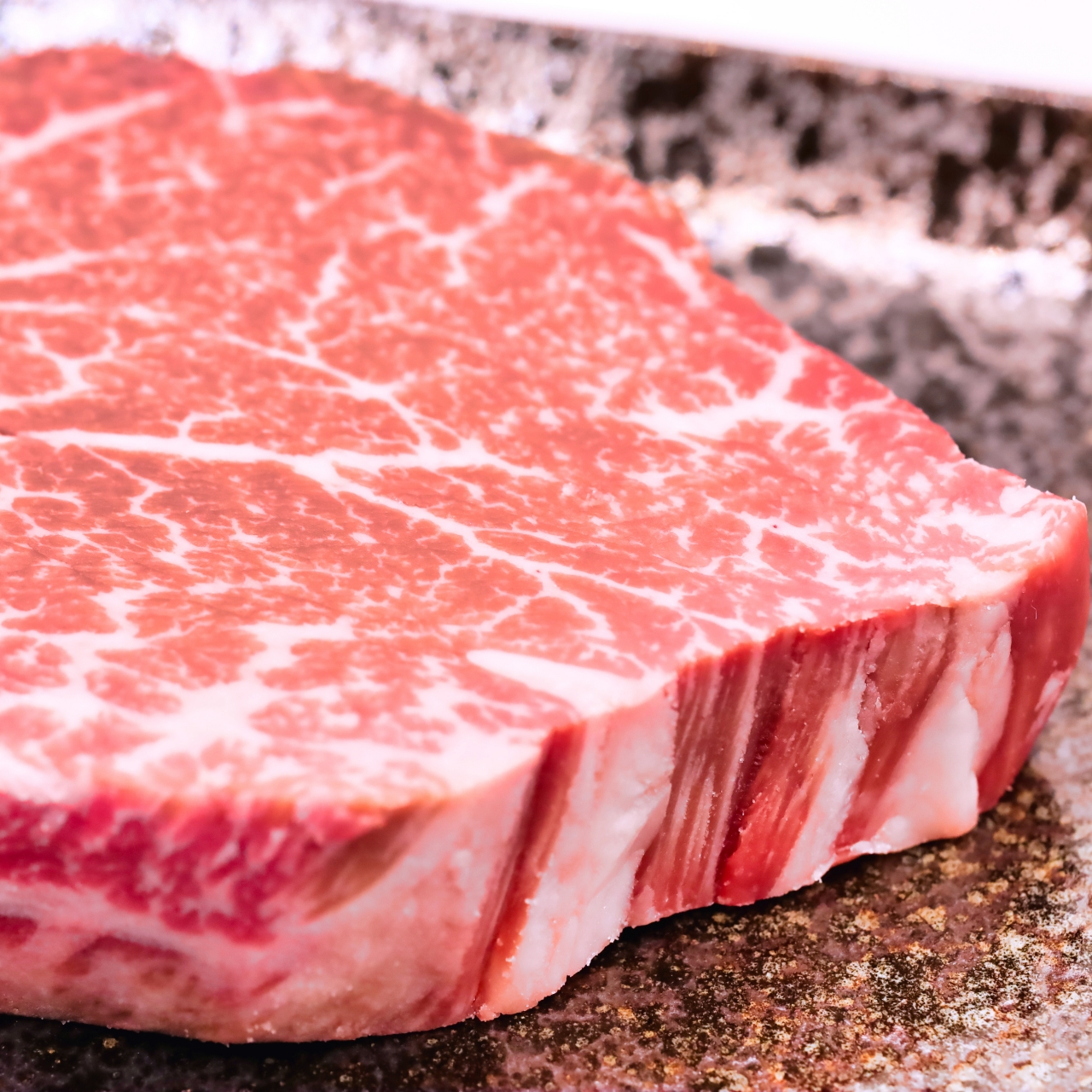 米沢牛 赤身 ステーキ (内もも) 【サイズ：100g または 150g ～】 / コスパがよく脂身が苦手な方にもオススメです！画像