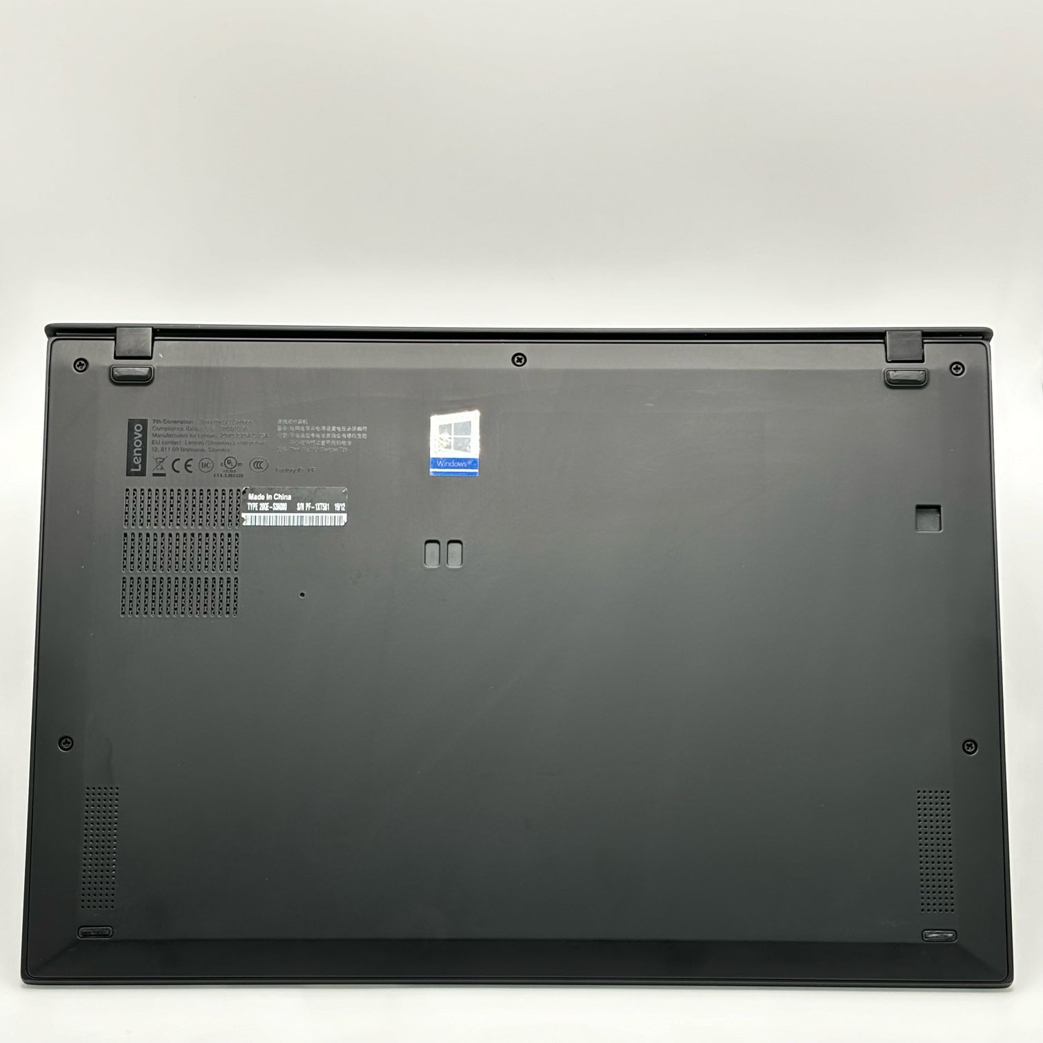 【良品】Lenovo ThinkPad X1 Carbon Gen7  【i5-8265U(1.6GHz)/8GB/256GB SSD/Windows 10Pro】の画像