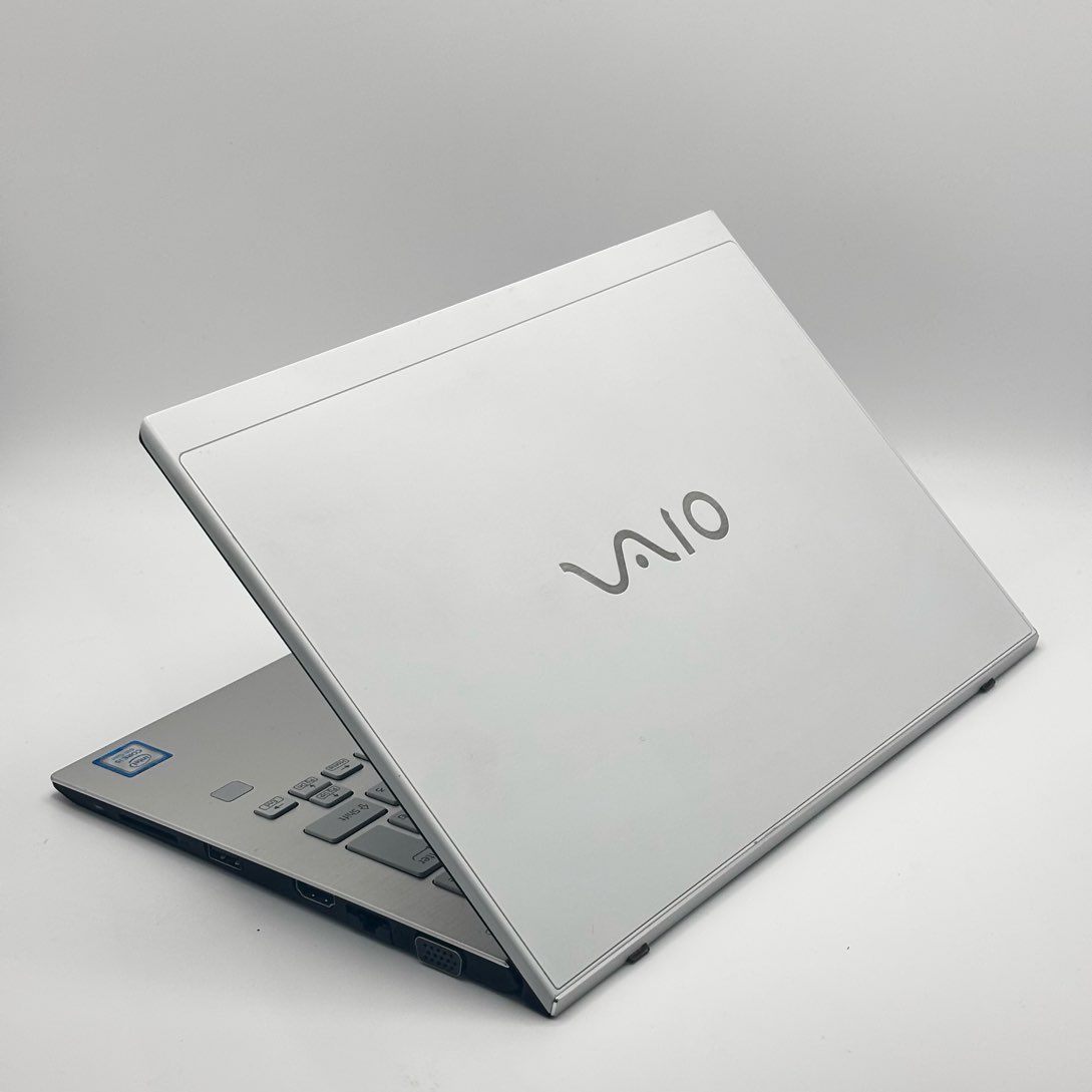 Sony Vaio VJPF11C11N 【i5-8250U(1.60GHz)/8GB/256 SSD/Windows 11 Pro】の画像