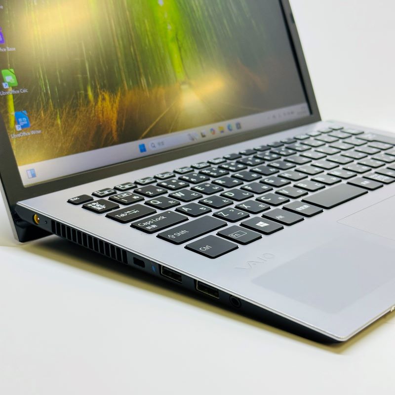 Sony Vaio VJPG11C11N 【i5-8250U 1.60GHz/8GB/256GB/Win11】の画像