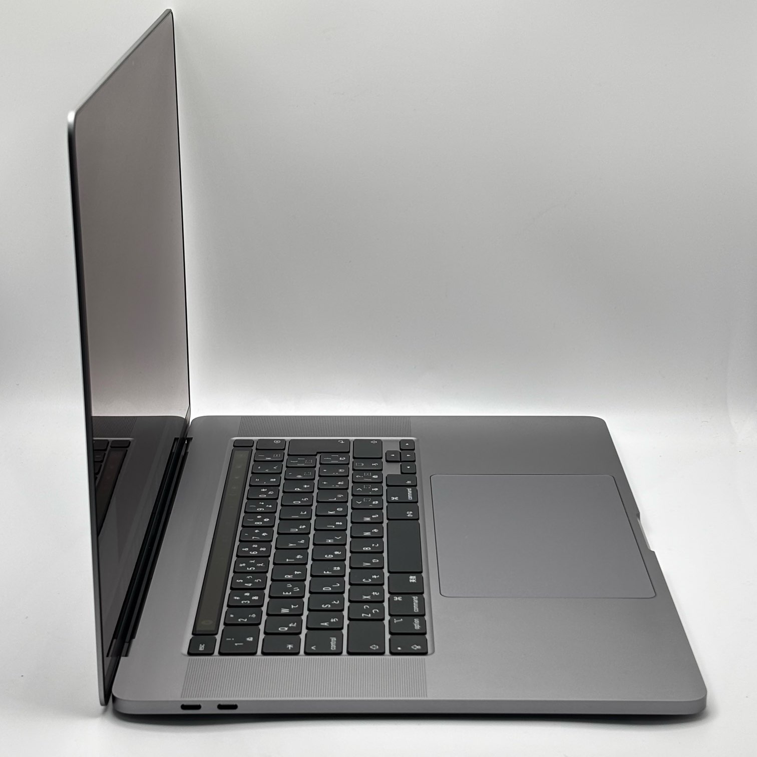 Apple Macbook Pro 2019 16インチ【Core i7 2.6GHz/16GB/512GB Apple Macbook Pro 2019 16インチ【Core i7 2.6GHz/16GB/512GB
