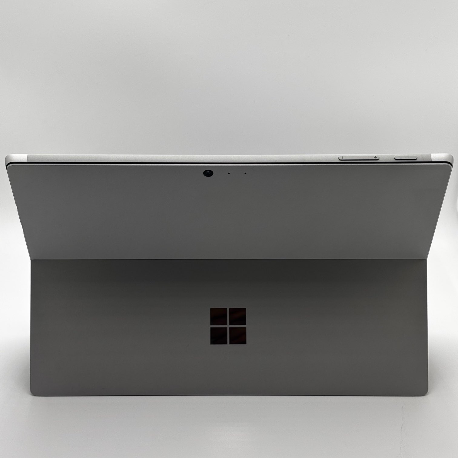 Surface Pro 6 【i5-8350U(1.70GHz)/8GB/256GB/Win11】 WPS Office 2付きの画像