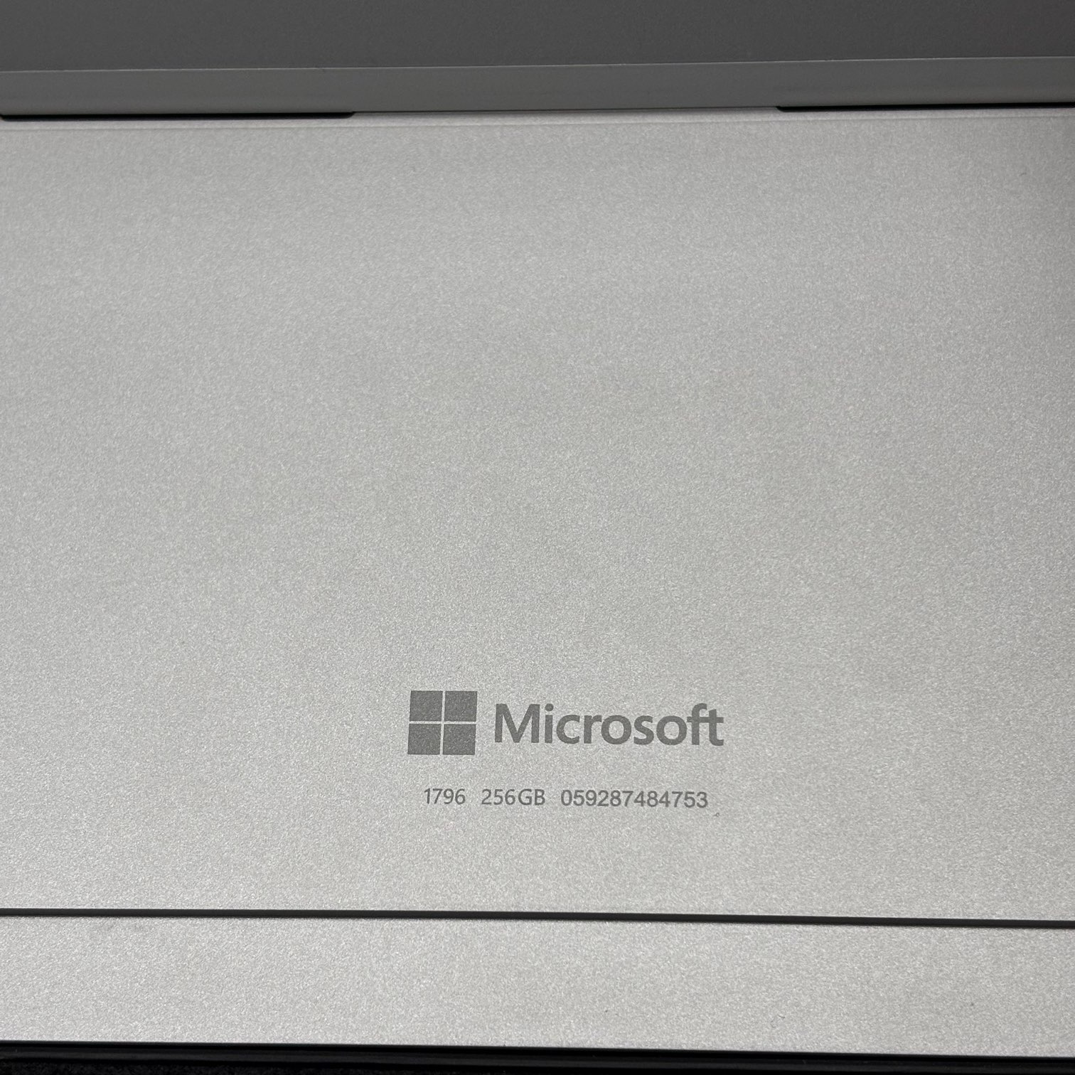 Surface Pro 6 【i5-8350U(1.70GHz)/8GB/256GB/Win11】 WPS Office 2付きの画像
