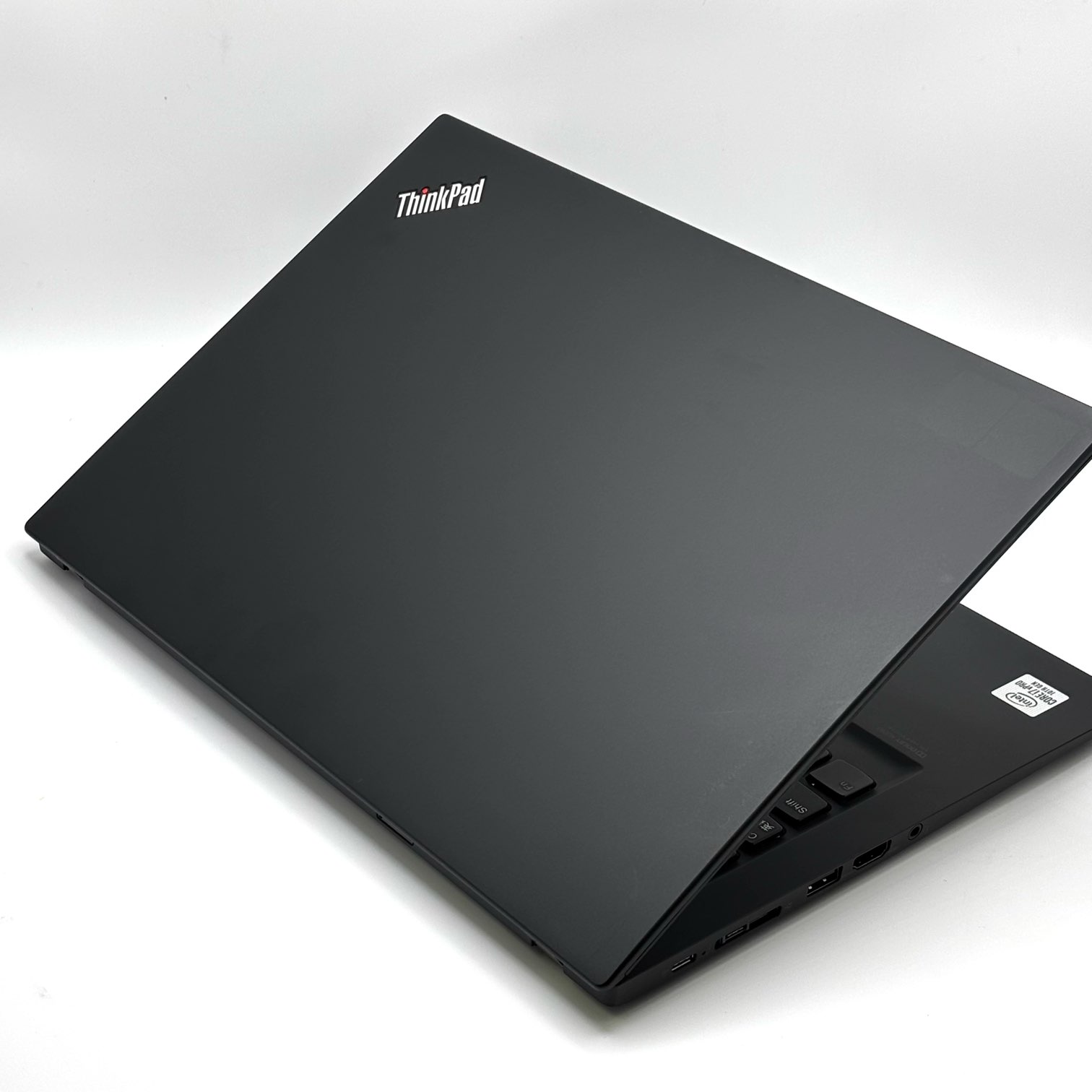 Lenovo ThinkPad T14s Gen 1【i7-10610U(1.80GHz)/32GB/1TB】WPS Office 2付きの画像