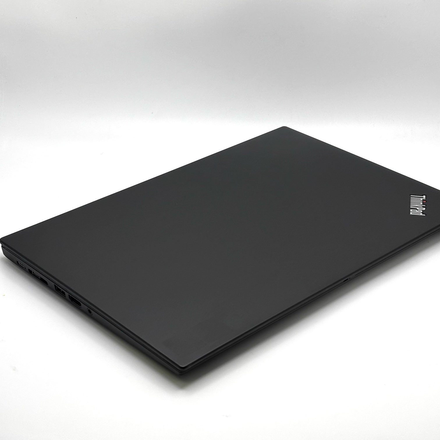 Lenovo ThinkPad T14s Gen 1【i7-10610U(1.80GHz)/32GB/1TB】WPS Office 2付きの画像