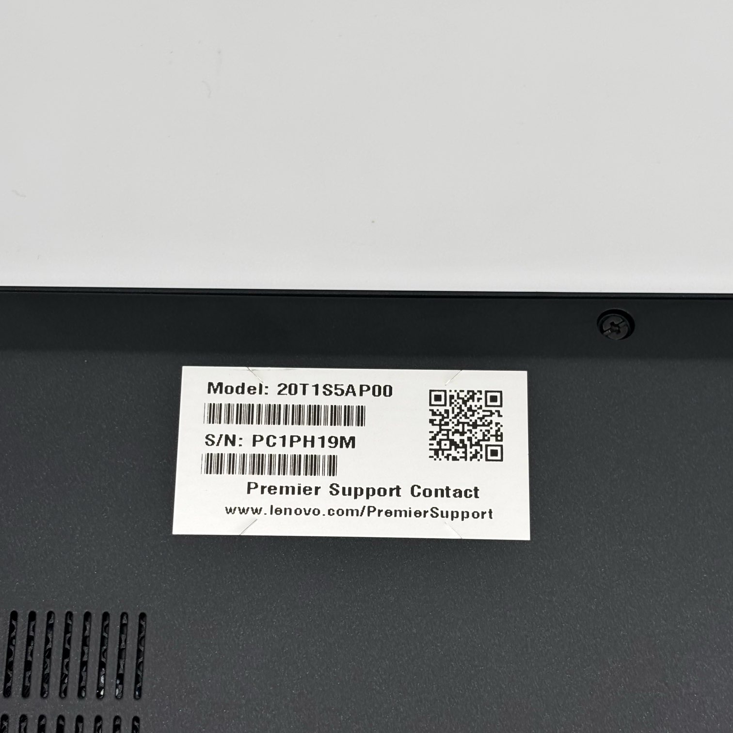 Lenovo ThinkPad T14s Gen 1【i7-10610U(1.80GHz)/32GB/1TB】WPS Office 2付きの画像