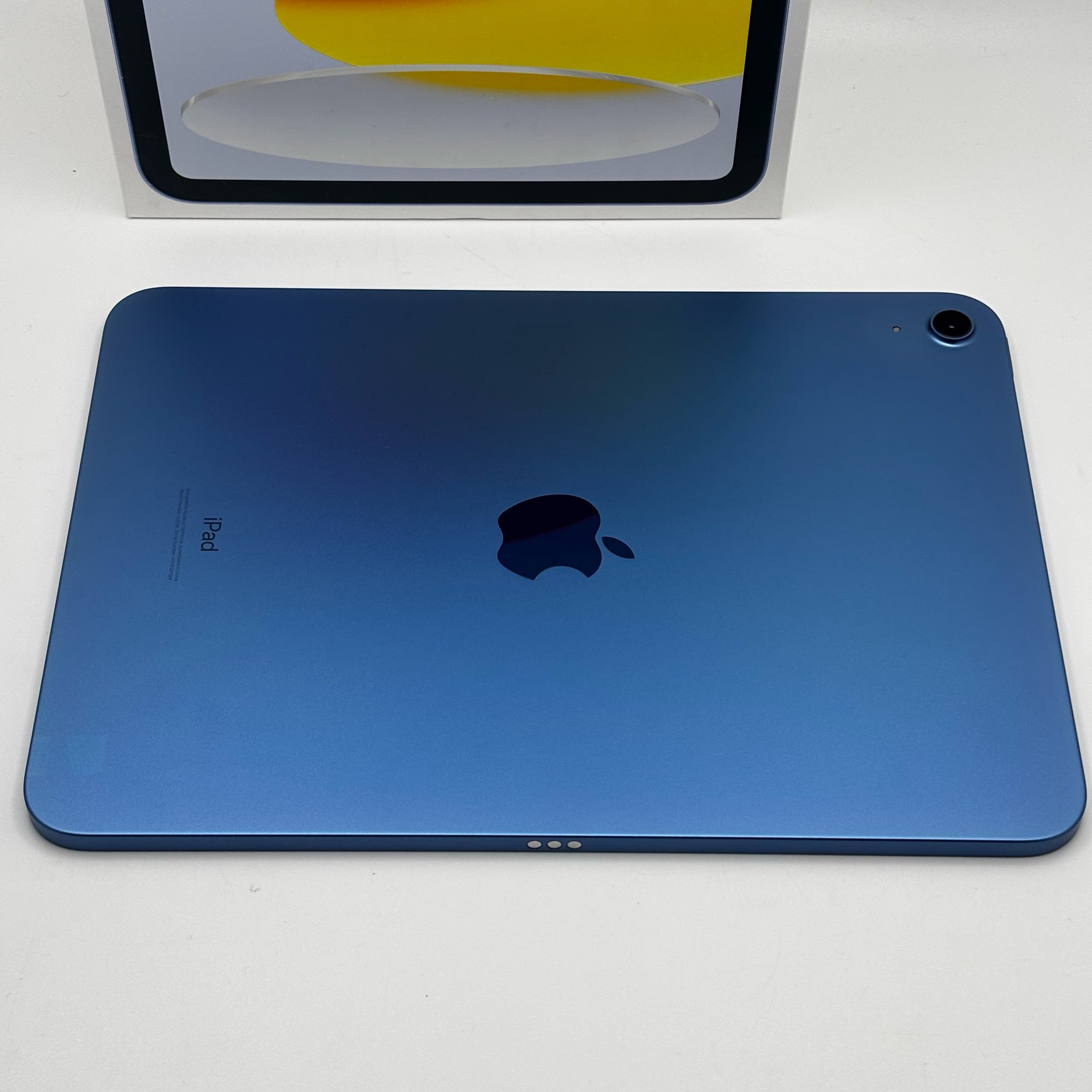 iPad（第10世代）3L204J/A Wi-Fi 64GB ブルー　① iPad 第10世代 64gb ブルー WiFiモデル