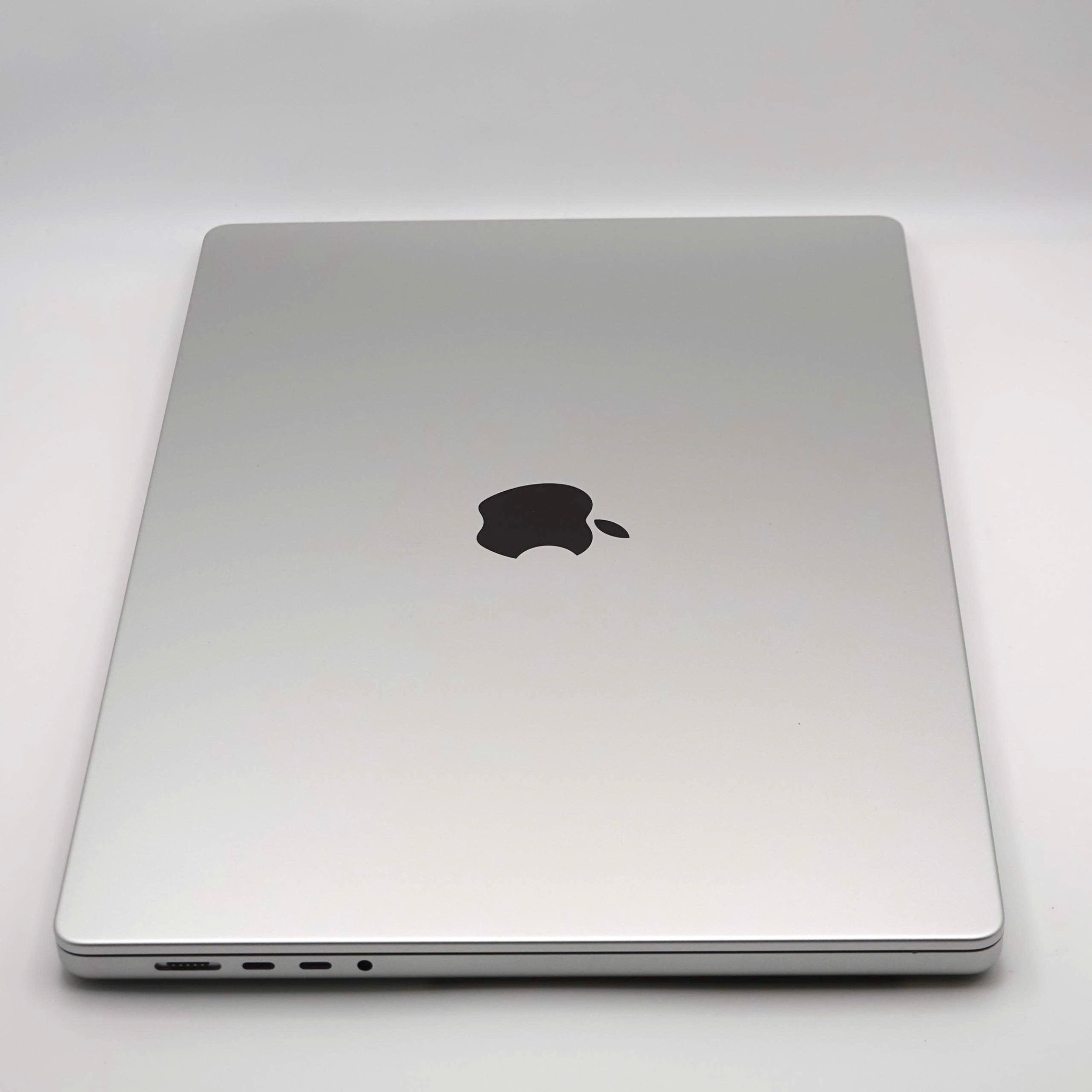 MacBook Pro16インチ M3 Max 128GB 2TB Apple 16-inch MacBook Pro M3 Max 16-Core, 128GB RAM, 2TB Flash, 40-Cor