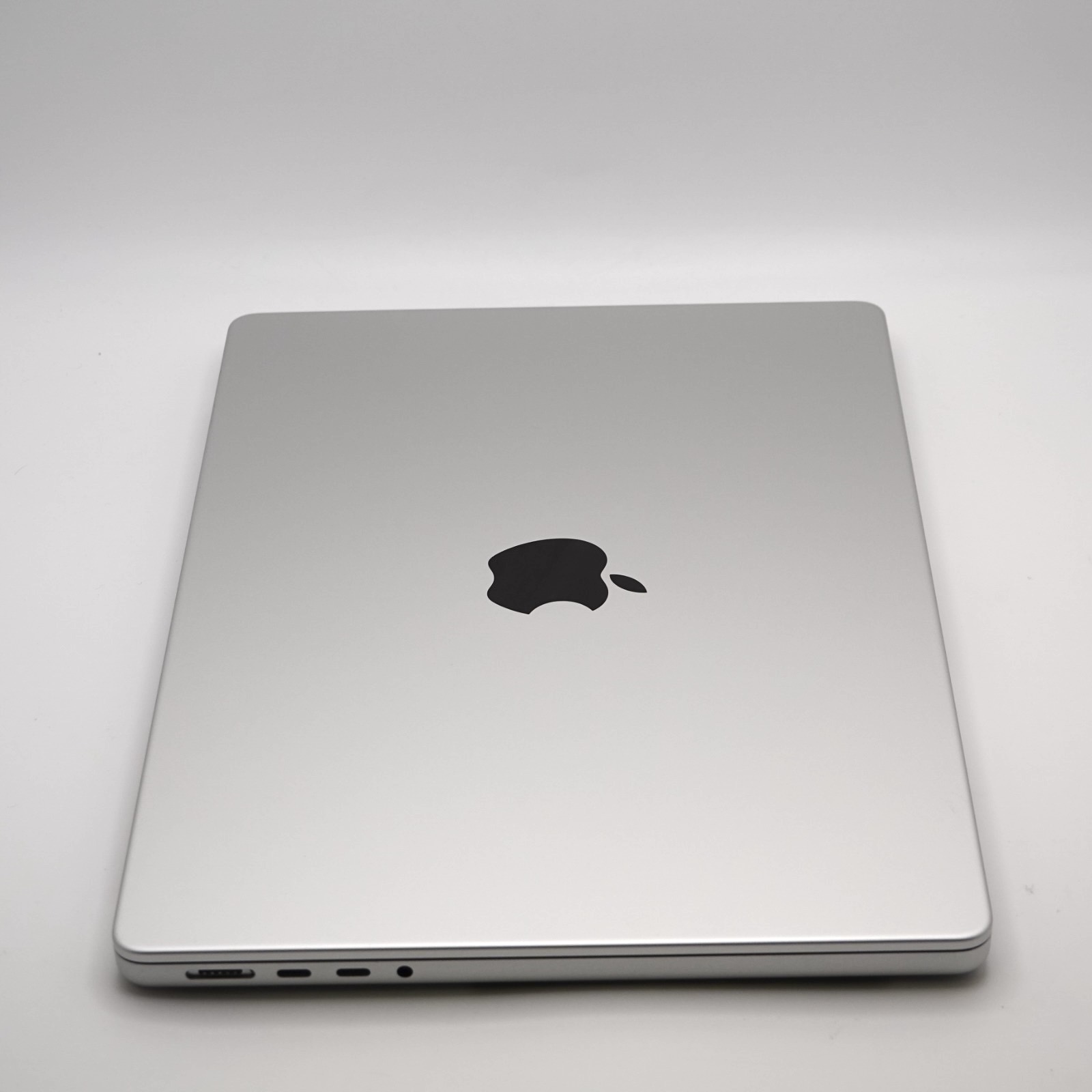 日本語配列】Macbook Pro (14-inch, 2021) Apple M1 Max/64GB/512GB