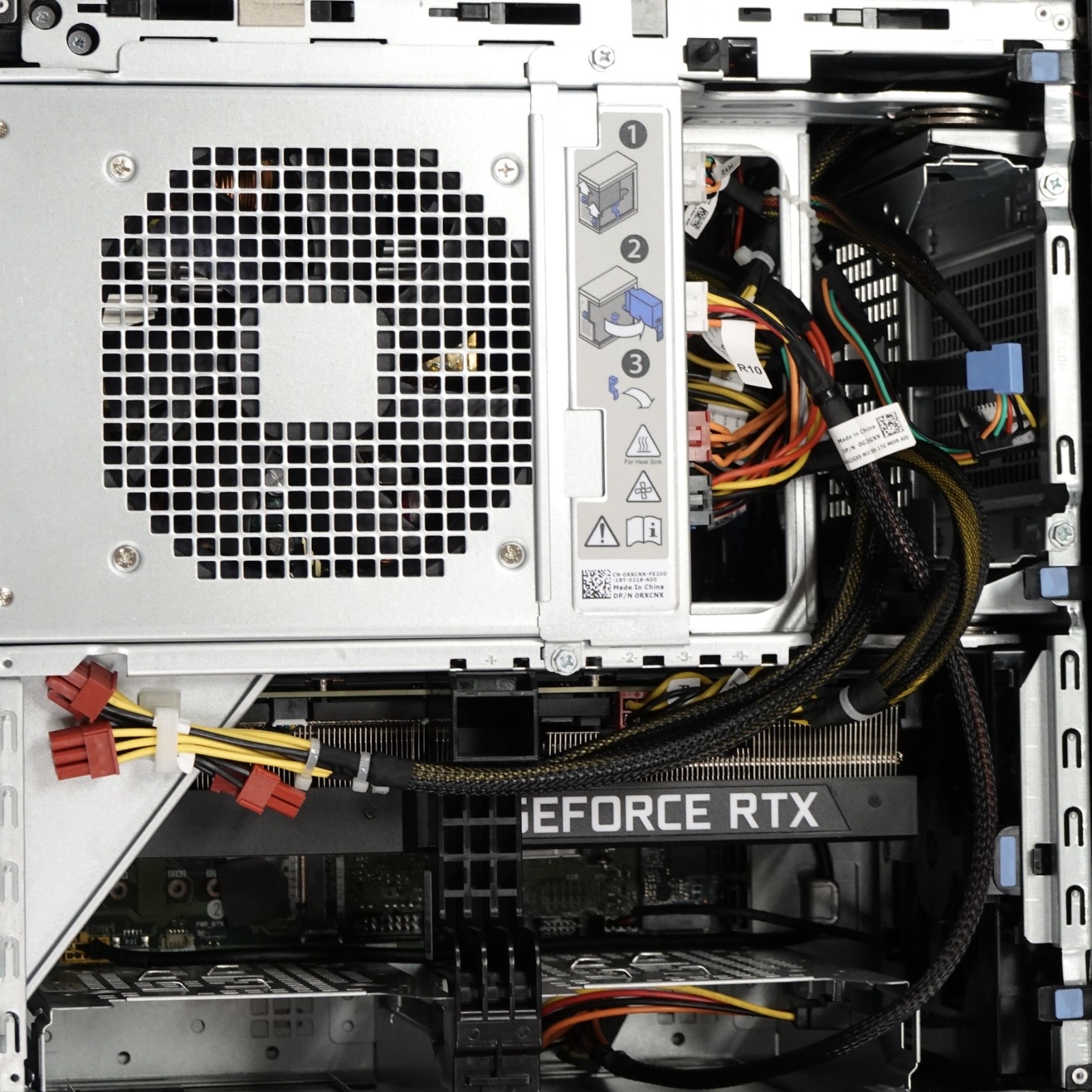 Dell Precision 3650 Tower【i9-10900K(3.70GHz)/64GB/SSD 1TB】NVIDIA GeForce RTX 3090の画像