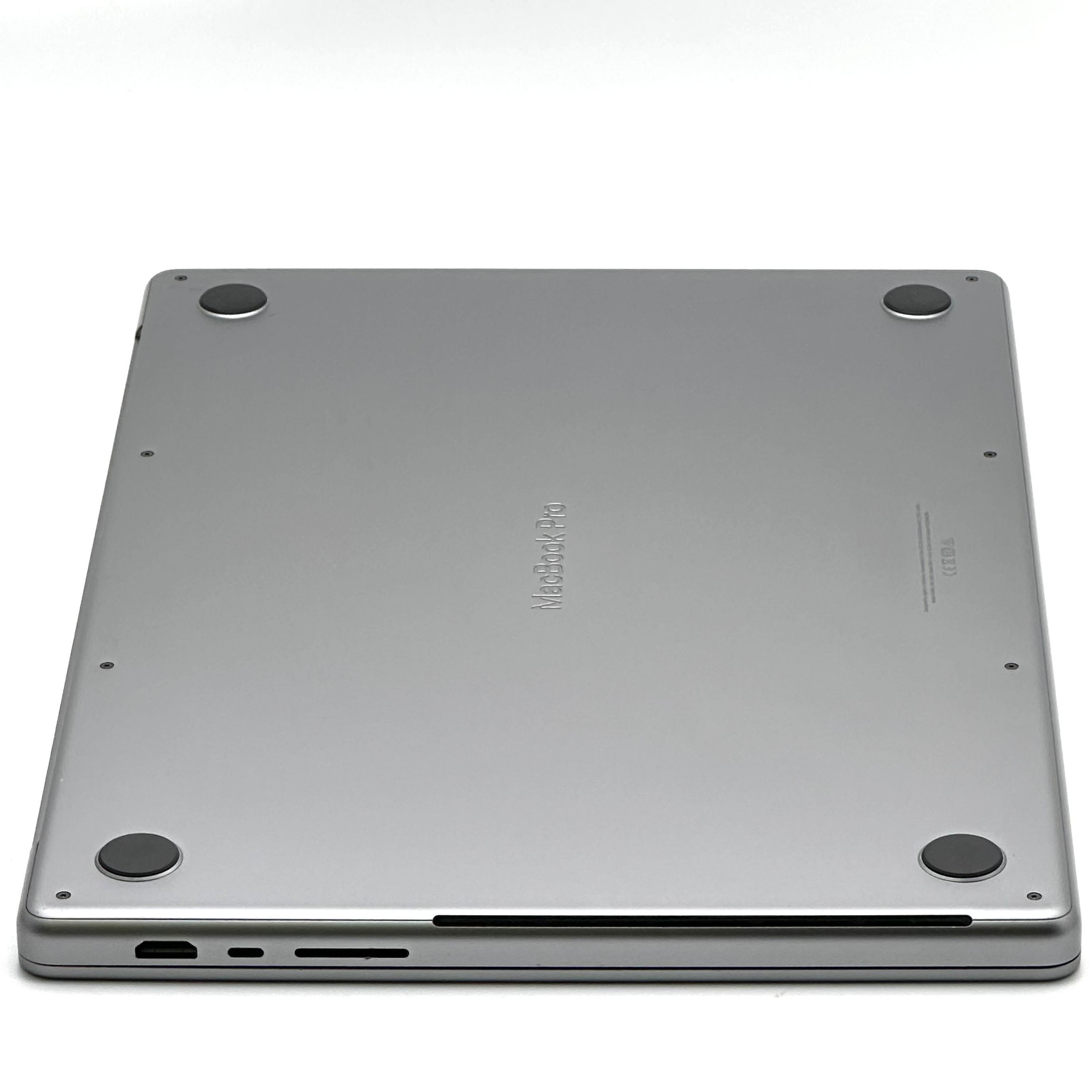 【US配列】Macbook Pro (16-inch, 2021) Apple M1 Max/64GB/2TB スペースグレイの画像