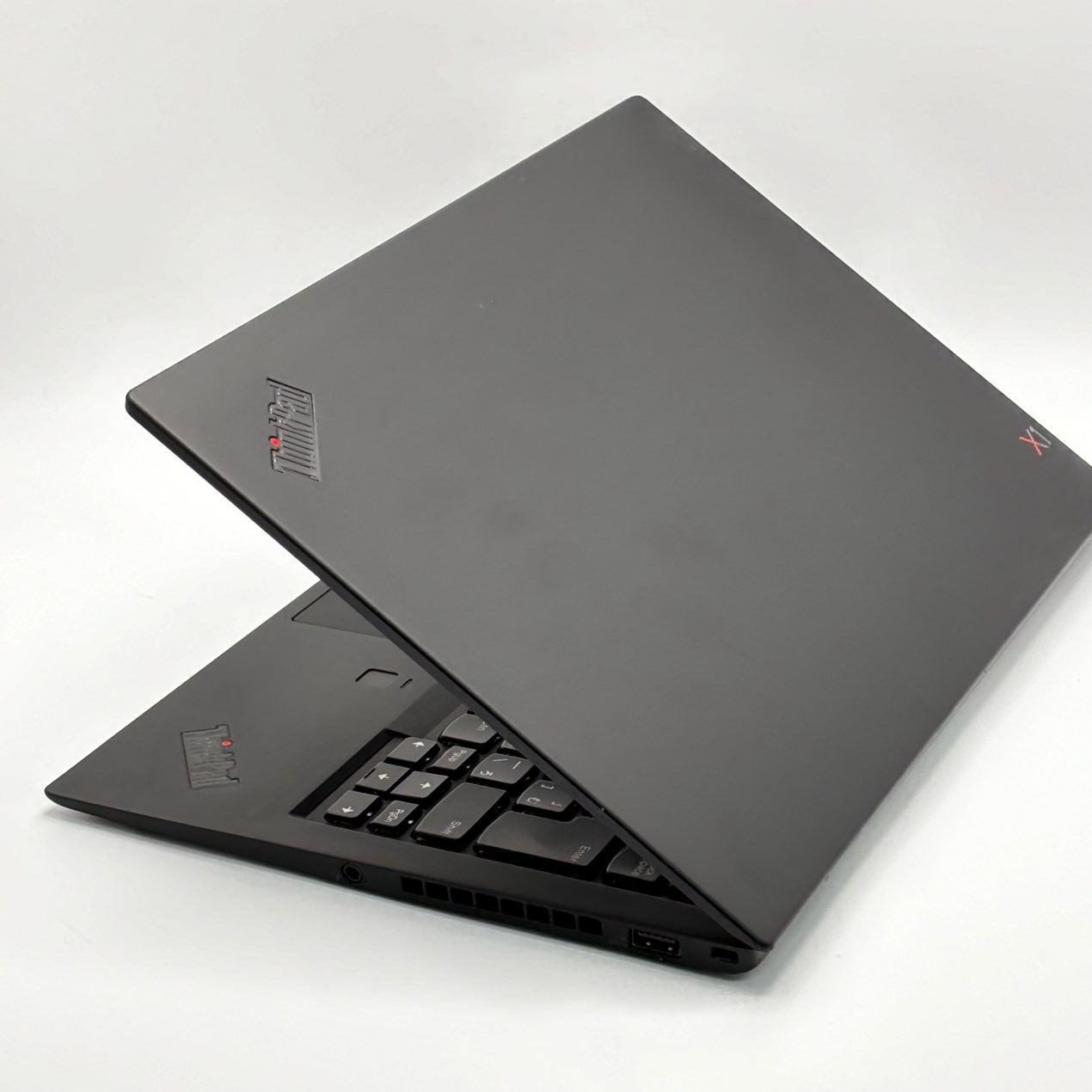 中古 ThinkPad Lenovo X1 Carbon Gen 6 14" i5-8250U 1.6GHz 8GB SSD 512GB ブラックの画像