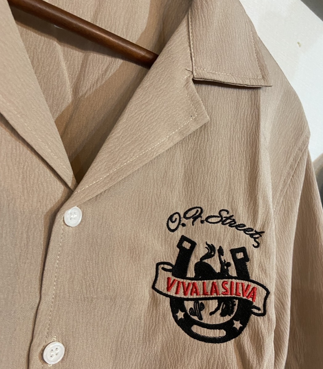 V.L.S Needleworkシャツの画像
