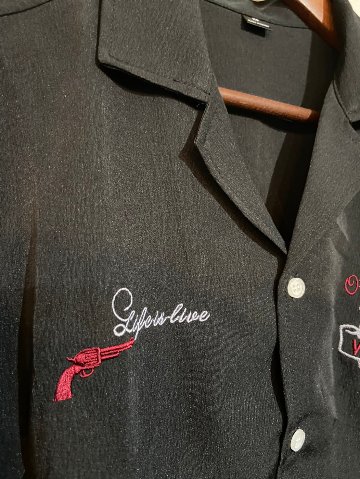 V.L.S Needleworkシャツの画像