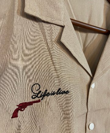 V.L.S Needleworkシャツの画像