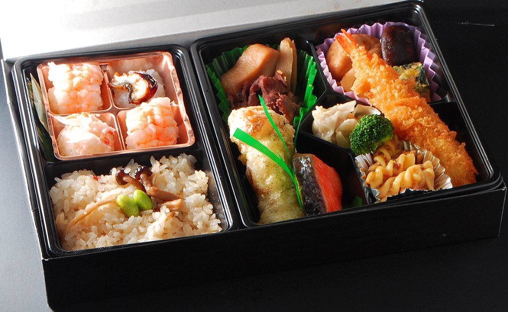 手毬幕の内弁当（3個以上から）の画像