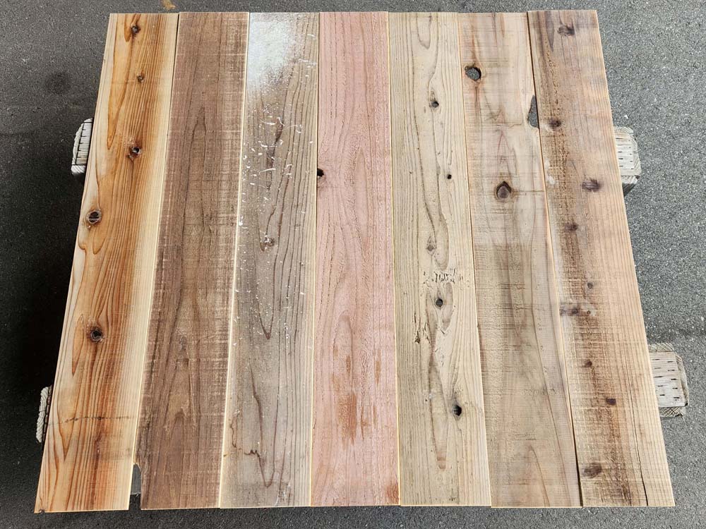 【3-5K-T-アウトレット品】杉幅木(古材風)　5ｍｍ厚／基本仕上げ(1面仕上げ)／鉄サビエイジング　厚5×幅135×長さ910mm　10枚入/セット（1.228平米）の画像