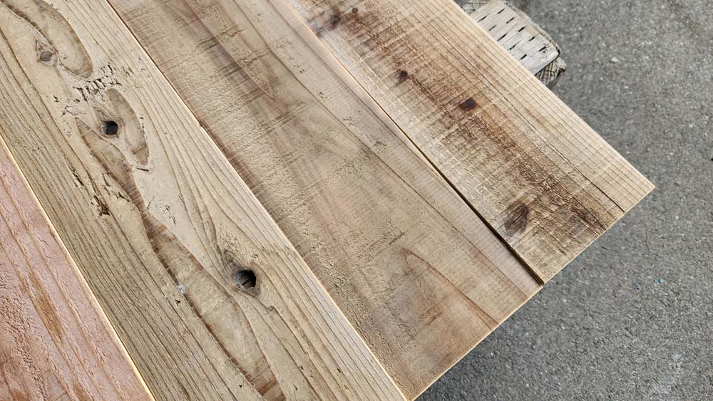 【3-5K-T-アウトレット品】杉幅木(古材風)　5ｍｍ厚／基本仕上げ(1面仕上げ)／鉄サビエイジング　厚5×幅135×長さ910mm　10枚入/セット（1.228平米）の画像