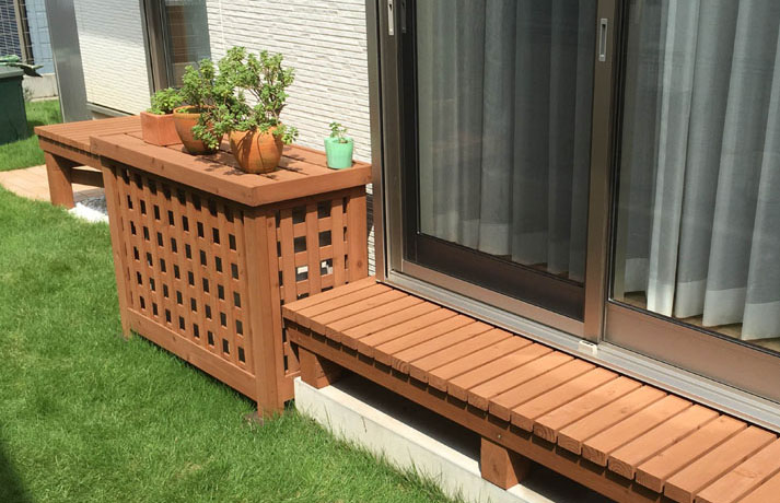 室外機カバー◇国産杉 デザイン：横格子/縦格子/格子B/斜め格子 内寸：幅1010〜1100×高さ610〜700×奥行510〜600ｍｍ 【受注生産】の画像