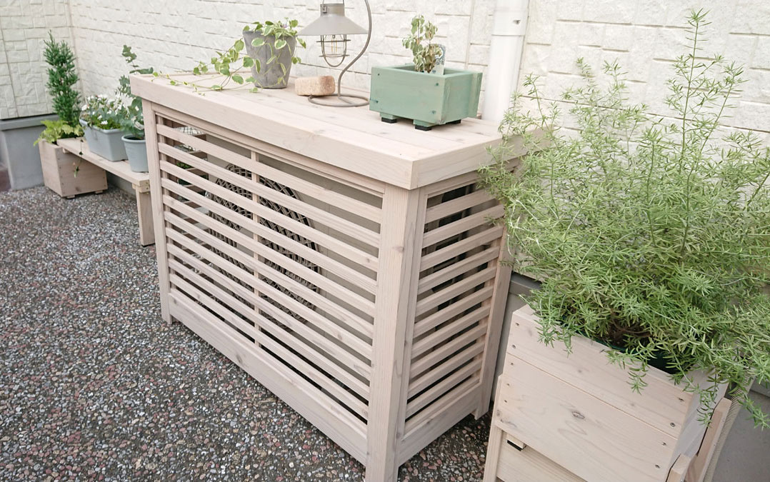 室外機カバー◇国産杉 デザイン：横格子/縦格子/格子B/斜め格子 内寸：幅1010〜1100×高さ610〜700×奥行510〜600ｍｍ 【受注生産】の画像