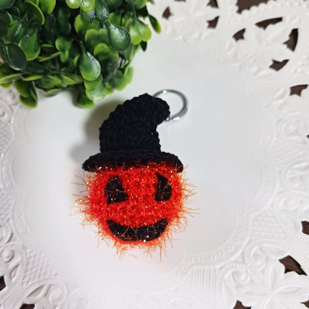 ハロウィン　キーホルダー　ハンドメイドの画像