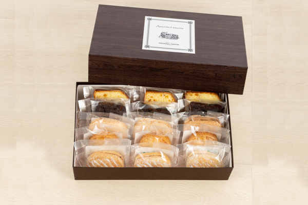 焼菓子詰合せ15個入の画像