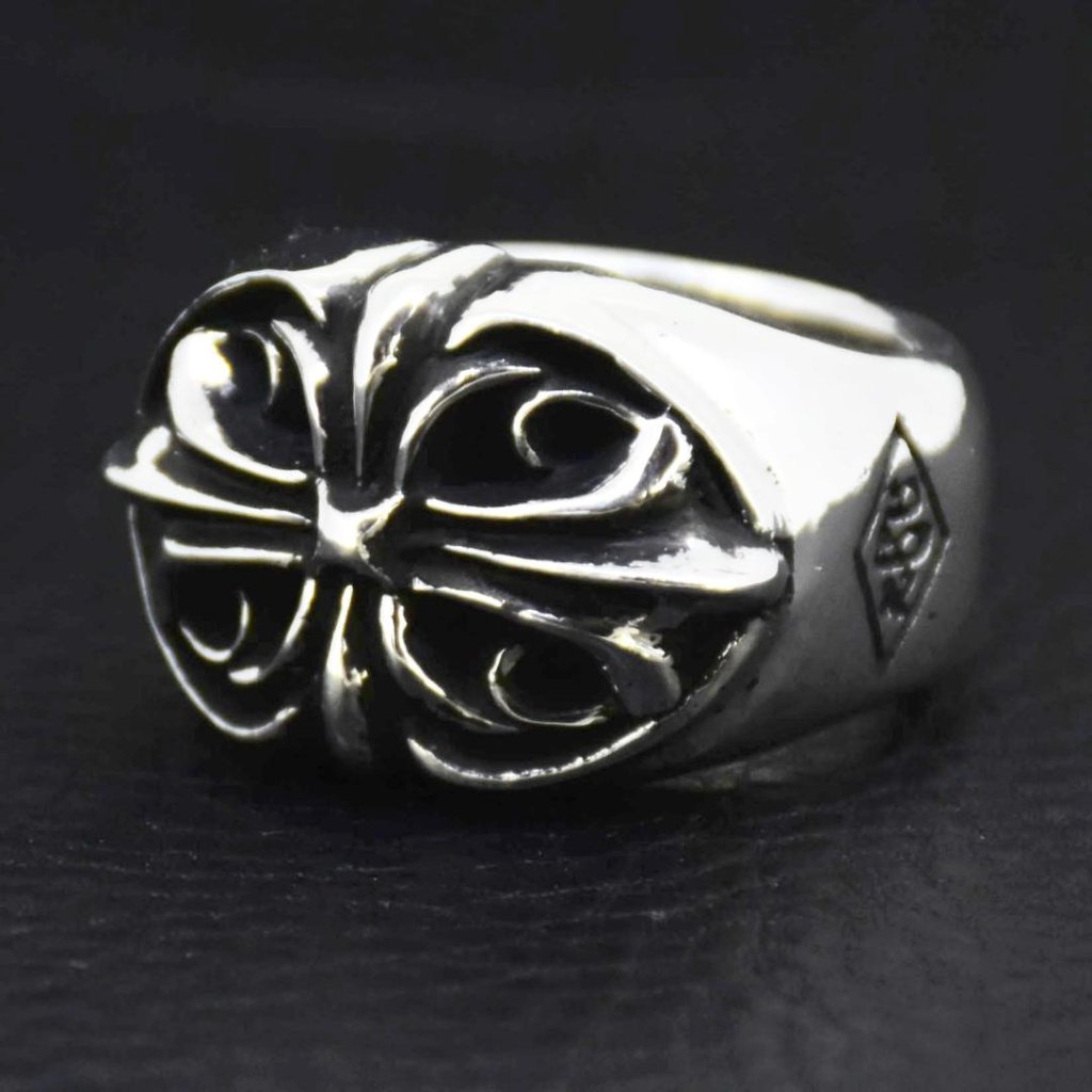 Oval-Cross-Ring の画像