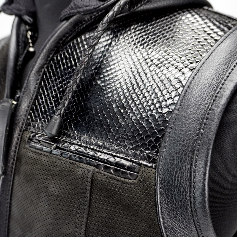 VALOR4 CLUB VEST 【Diamond Python】【Nubuck Punching】【LEATHER】の画像