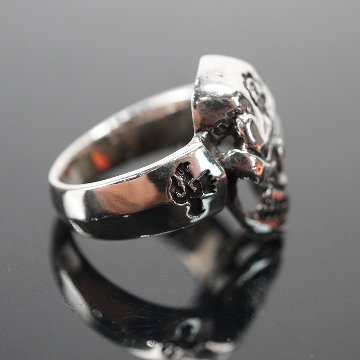 Stare-Skull-Ring の画像