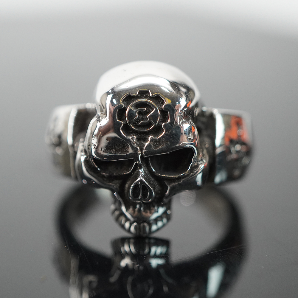 Stare-Skull-Ring -Half-の画像